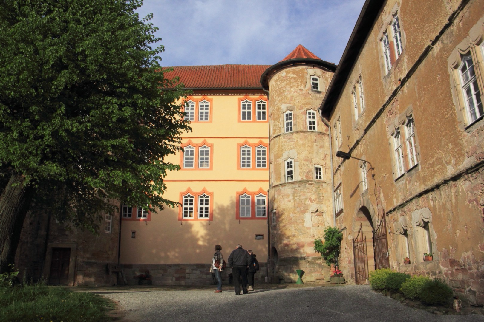 Schlosshof Breitungen